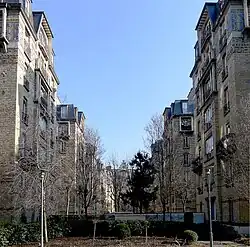 Résidence Campo-Formio dans le 13e arrondissement de Paris (architectes : Joseph Charlet et Etienne Perrin - 1928).