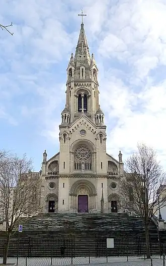 L'église Notre-Dame-de-la-Croix de Ménilmontant.