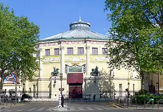 Vu depuis la rue Amelot.