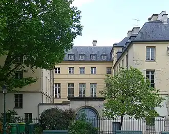 No&nbsp;10 : ancien hôtel de Vigny.