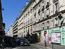 Rue vue depuis la rue des Trois-Bornes.