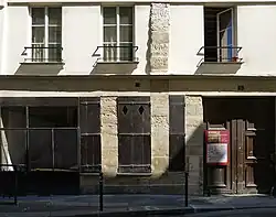 Façade du no&nbsp;5 : l'hôtel de Luynes.