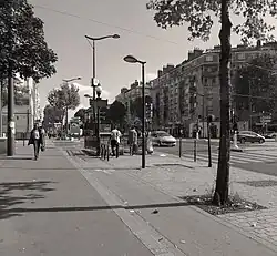 Une entrée du métro de la porte de Vanves.