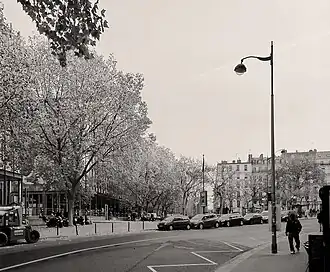 Accès à la place Jussieu.