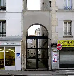 No&nbsp;60 : porte d'entrée.