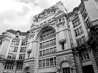Façade de l'entrée au no&nbsp;26 de la rue.
