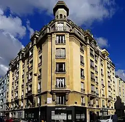 N°52 : Immeuble Art nouveau à l'angle de la rue Charles-Delescluze.