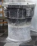 Fonts baptismaux (12e siècle)