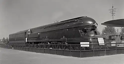 Pennsylvania Railroad class S1&nbsp;(en), de Raymond Loewy (1939).