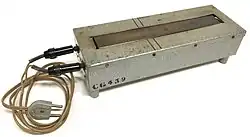 Photographie d'un bloc Maquenne, marque Prolabo, période ~1950-1970, avec son cordon d'alimentation électrique.