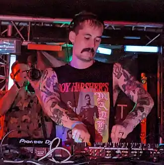 Description de cette image, également commentée ci-après