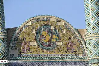 lutte du lion et du dragon sur le fronton