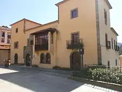 Le palais Omaña (XVIe&nbsp;siècle), désormais centre culturel de la commune.