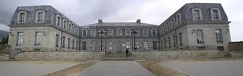 Façade du Palais des ducs d'Albe&nbsp;(en), à Piedrahíta, construit entre 1755 et 1766.
