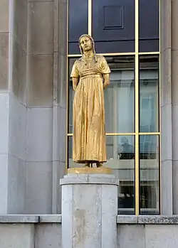 Les Fruits (1937), Paris, palais du Trocadéro.