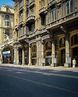 La facciata di Palazzo Orzali, prima della ristrutturazione del 2022