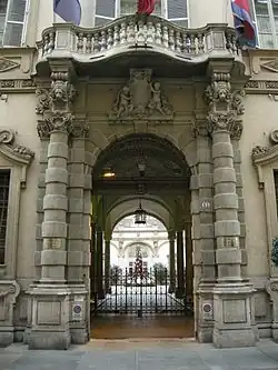 Description de cette image, également commentée ci-après