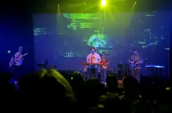 Le groupe Panchiko performant au Fonda Theatre, le 14 mai 2023.