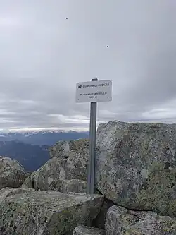 Plaque qui matérialise le sommet.