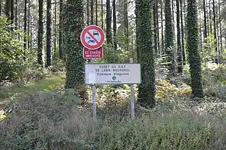 Panneau d'entrée de la forêt communale - Lann Bourgeol.