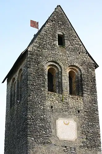 La tour Saint-Pierre.