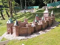 Château d'Épinal au Moyen Âge.