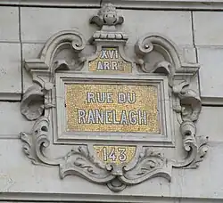 No&nbsp;143 : plaque particulière.