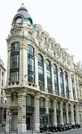 No&nbsp;130 : vue générale de l’immeuble côté rue Réaumur.