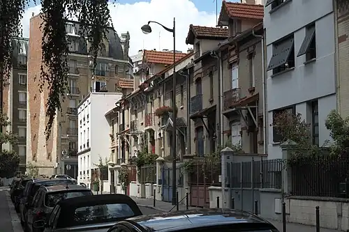 N°3 à 9bis : maisons de ville.