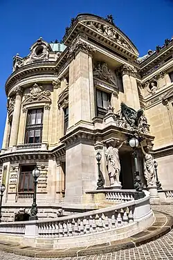 Le pavillon de la bibliothèque