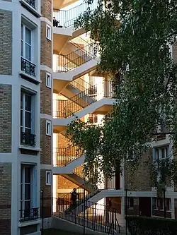 Le no&nbsp;5 et ses escaliers.