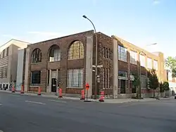 Parisian Laundry3550 Ouest