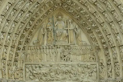 Le tympan du portail du Jugement dernier (XIIIe&nbsp;siècle, linteau XIXe&nbsp;siècle).