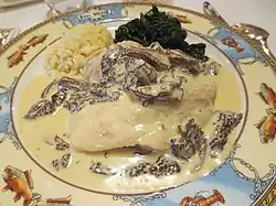 Poularde aux morilles par le chef cuisinier Paul Bocuse