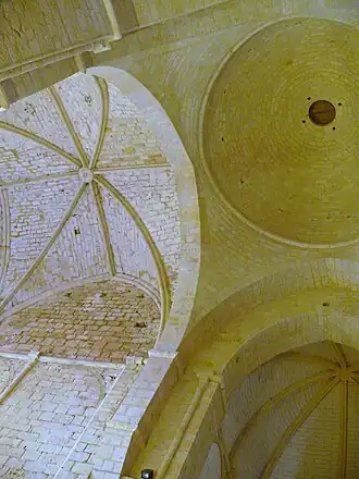 Voûtes du chœur et du transept.