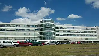 Hôpital, bâtiment Claude Monet.
