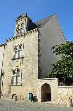 Maison Renaissance (1566).