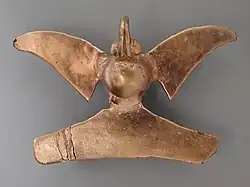 Pectoral. Veraguas, Coclé, 400-1520. Alliage d'or et de cuivre de Tumbaga. H. 7 cm. LACMA