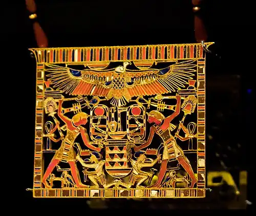 Pectoral. Règne d'Amenemhat&nbsp;III. Or et pierre semi-précieuses. Fouille de Morgan. Musée égyptien du Caire