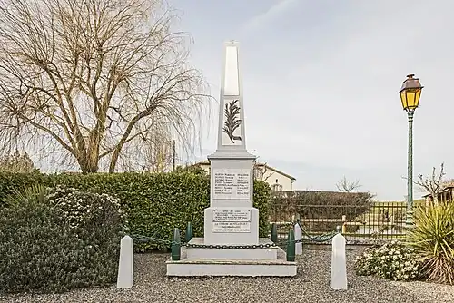 Le monument aux morts