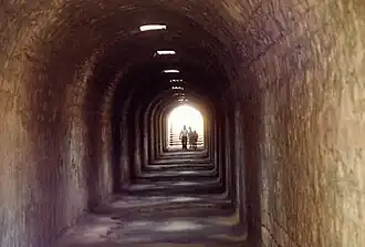 Passage souterrain de 80 m sous l'Asclépiéion