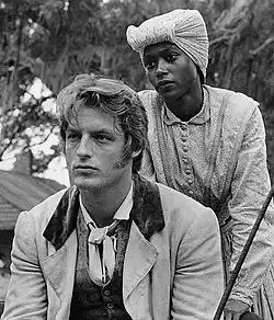 Avec Perry King, dans Mandingo (1975)