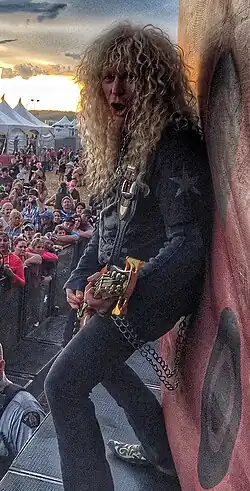 Description de l'image Perry Richardson Live (cropped).jpg.