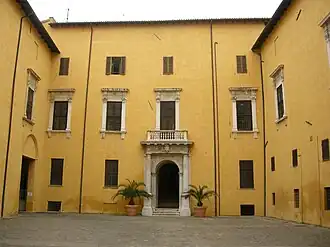 Cour intérieure du Palais Ducal.