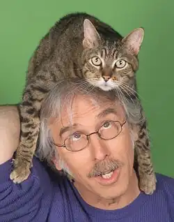 Chat sur la tête du musicien :Peter Alsop&nbsp;(en)