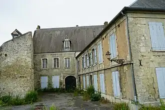Bâtiment sur cour.