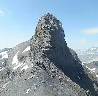 Vue de la face nord-est du pic de Serre Mourène.