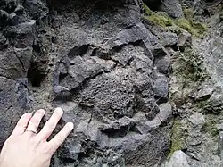 À Askja (Islande), la lave en coussins témoigne d'une éruption sous‑glaciaire.