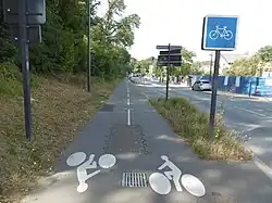 Piste cyclable route de Chartres à Bures