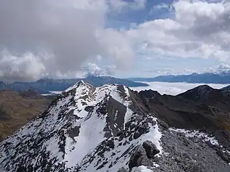 Vue du Piz Rims depuis le Piz Cristanas à l'ouest.